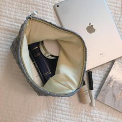 Fashion Solid Color Large Capacity Cosmetic Bag Custom Embroidery Lace Fabric Travel Bag Portable Makeup Pouch