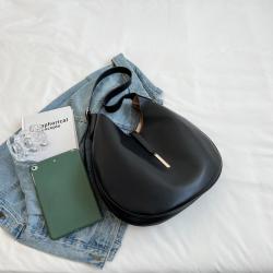 Custom shoulder underarm bag Simple portable small decoration zipper chain adjustable niche design plus logo