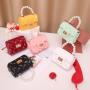 2022 New fashion women's handbags manufacturer single chain shoulder bag Jelly bag with pearls