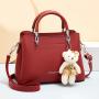 2023 Wholesale Fashion Trends Woman Embroidery Shoulder Bags Ladies High Quality Cross-body Hand Bags Leather Handbags