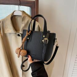 Simplified new Korean version single shoulder crossbody bag with contrasting color for commuting small carrying bag