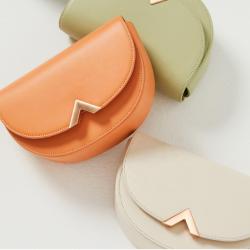 2024 Trendy Solid Colors Leather Half Moon Ladies Saddle Bag Crossbody Bag Custom Metal Logo Factory Direct Women Messenger Bags