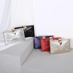 New Banquet Handheld Leaf Chain Small Square Bag