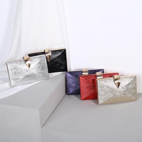 New Banquet Handheld Leaf Chain Small Square Bag