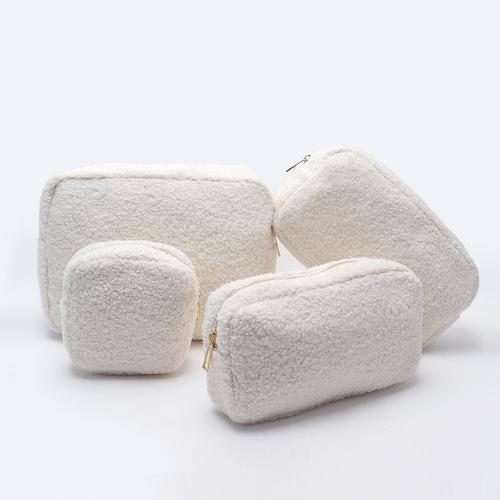 2023 Keymay RTS Winter Popular S M L Xl Brown Black Pink Makeup Bag Christmas Teddy Zipper Pouch Fluffy Sherpa Cosmetic Bag