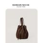 New Design Drawstring Shoulder Bag Plain Creative Trend Fashion Messenger Bag Striped Pleated Bucket Bag