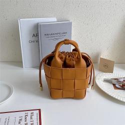 Korean women bags fashion drawstring pleated handbag trend crossbody shoulder bag creative design woven round bucket bag