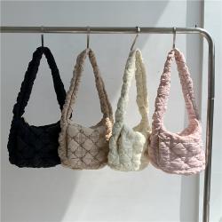 New Products Wholesale Autumn Design Diamond Women Sling Shoulder Bag Fashion Soft Handbag Small Cotton-Padded Hand Shoulder Bag