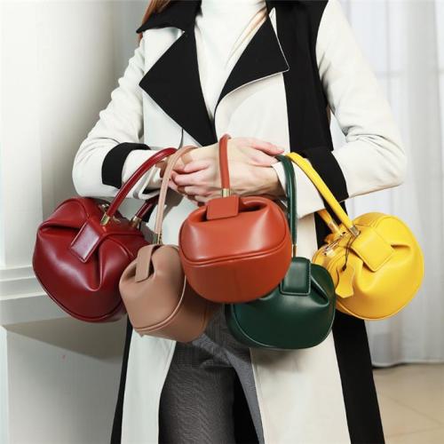 Hot Sales Genuine Leather Wrist Bag Dumpling Shape Designer Mini Bags For Ladies