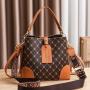 Fashion Good Quality Small Square Chain Women Handbags With Custom Logo Wholesale Handbags