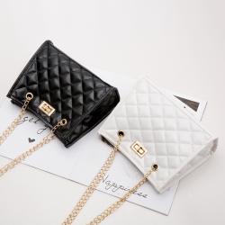 2022 Hiot Sale Small Square Chain Women Handbags Chain Strap Messenger Purses Fashion Handbags for Ladies Custom Women Hand Bag