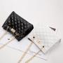 2022 Hiot Sale Small Square Chain Women Handbags Chain Strap Messenger Purses Fashion Handbags for Ladies Custom Women Hand Bag