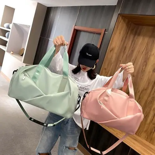 Customized Logo Large Capacity Gym Duffle Bags Women Waterproof Sports Travel Bag