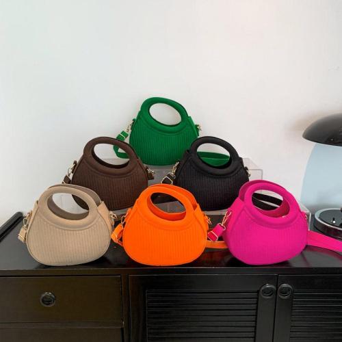 2024 New Handbag Women's Shoulder Bag Folded Personalized Casual Crossbody Bag Western Style Solid Color Design Bag for Women