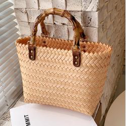 2023 Fashionable Summer Women's Bag New Style Winding Flow Weaving Large Capacity Bucket Bag Simple Straw Woven Women's Handbag