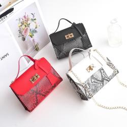 Factory Wholesale 2023 New Vintage Snake Pattern Handbag Sling Shoulder Crossbody Bag Mobile Phone Square Bag Korean Fashion