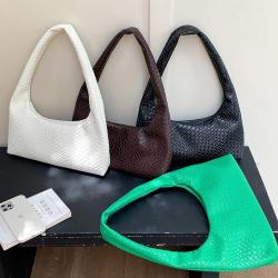 New Wholesale Women's Shoulder Bag Fashion Women's Wood Bead Beach Bag Leisure Bead Knitted Bag