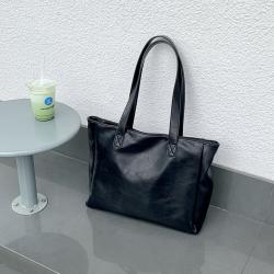 OEM Wholesale Black Simple Soft PU Leather Shoulder Korean Tote Classic Style Large Capacity Shopping Bag