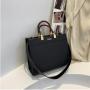 Women's large capacity Tote bag 2024 new fashionable retro shoulder bag popular crossbody bag