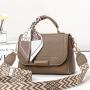 2023 New Arrivals ladies fashion handbags The Bucket Bag Designer Shoulder purses and handbags luxury women