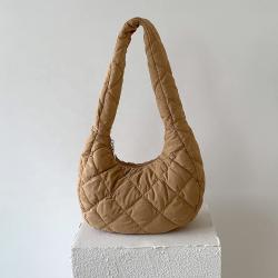 2024 Trend Lattice Pattern Cotton Bag Winter Fashion Clouds Handbag Soft Puff Bag Female