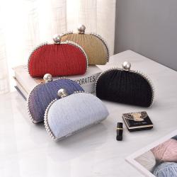 2023 New Dinner Handbag Advanced Sense Of Niche Design Crossbaby bags Shell Shaped Lock Catch evening bags for women