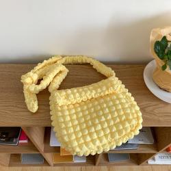 New design shoulder Messenger bag new design cloud bag wrinkle plaid large capacity bowknot nylon bag