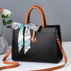 Women's bag new 2022 fashion leisure small square bag PU high sense women's handbag solid color buckle single shoulder bag