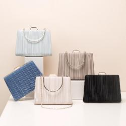 Fashionable and versatile ladies in the evening clutch bag women