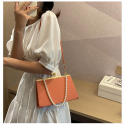 Wholesale Summer Bags Women Handbags Ladies Fashion Pearl Handheld Women Hand Bags Metal Buckle Opening Handbags