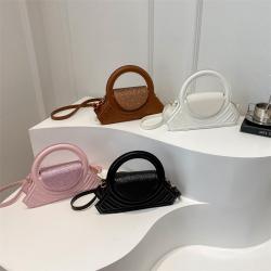 Casual simple and atmospheric handbag for women