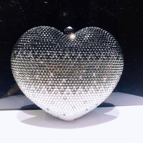 Factory Price Luxury Heart Shape Bean Party Purse Clutches Rhinestone luxury metal clutch purses frames for weddings