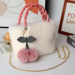 ZR361 2023 New High Capacity Versatile Cherry Bag Chain Strap Crossbody Fashion Handbag Plush Bag Winter Bag