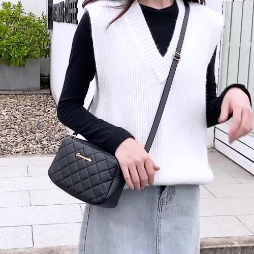 2024 Ladies Embroidered Diamond Fashion Shoulder Bag Portable Camera Messenger Bag Single Strap for Christmas Gift