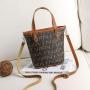 Women's Fashion Minimalist Shoulder Bag Ladies Handbags with Single Strap and Chain Decoration Portable