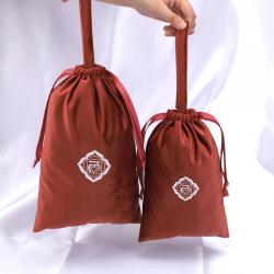 Recyclable Custom Logo Printed Brown Velvet Drawstring Clothes Shoe Dust Bag Packing Pouch Soft Luxury Velvet Shopping Gift Bag
