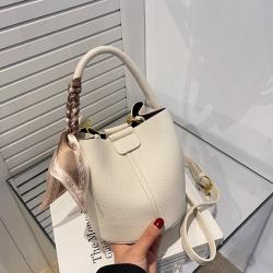 Wholesale Zaino Senior Texture Bucket Bag Niche Design Crossbody Bag Fashion Portable Hand Bags For Ladies