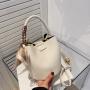 Wholesale Zaino Senior Texture Bucket Bag Niche Design Crossbody Bag Fashion Portable Hand Bags For Ladies