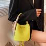 Wholesale Zaino Senior Texture Bucket Bag Niche Design Crossbody Bag Fashion Portable Hand Bags For Ladies