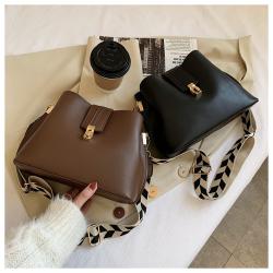 Large Capacity  Luxury Handbags for Women China Wholesale PU Womens Bags Ladies Single Shoulder Bucket Bag