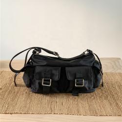 New product With multiple outer pockets Shoulder bags for women fashion luxury Women hand bags Nylon handbags