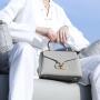 2024 Trending Style Top Quality Pu Vegan Leather Womens Handbag Ladies Purses Luxury Metal Lock Custom Logo Women Crossbody Bags