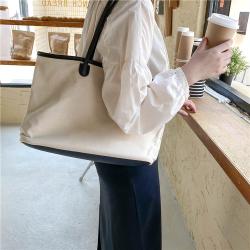 Custom leisure Large lady shoulder bag fashion design PU stitching canvas tote bag College students' ladies handbags bucket bag