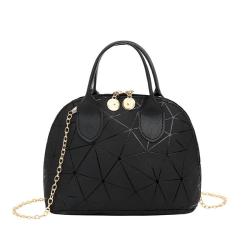 2024 Joker Shell Bag for Ladies Simple Fashionable Single Strap Sling Portable with Chain Decoration Wholesale for Foreign Trade