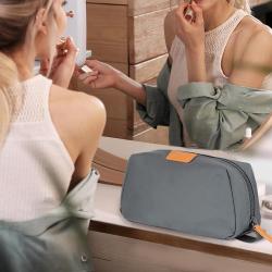 Custom Portable Classic Mini Pouch Zipper Travel Pouch Holds Toiletry Waterproof Bag Makeup Bag