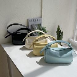 Korean New Women Cross Body Bag Fashion Simple Shoulder Cross Body Bag Trend Handbag Soft Side Clutch Evening Bags