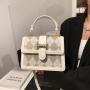 New high-end versatile checkered crossbody bag with one shoulder small square bag