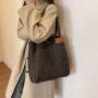 Large capacity 2024 new versatile one shoulder tote bag