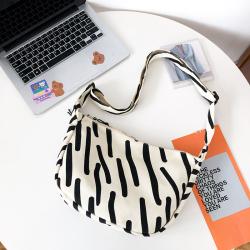 Summer High Capacity Fresh Sweet Ladies Bucket Bag 2022 New Style Fashion Japanese Retro Canvas Bag Student Stripe Messenger Bag
