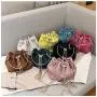 HR341 Small Style Crossbody Bag Versatile Diamond Chain Drawstring Carrying Bucket Bag Dinner Retro Luxury Women's Clutch Bag